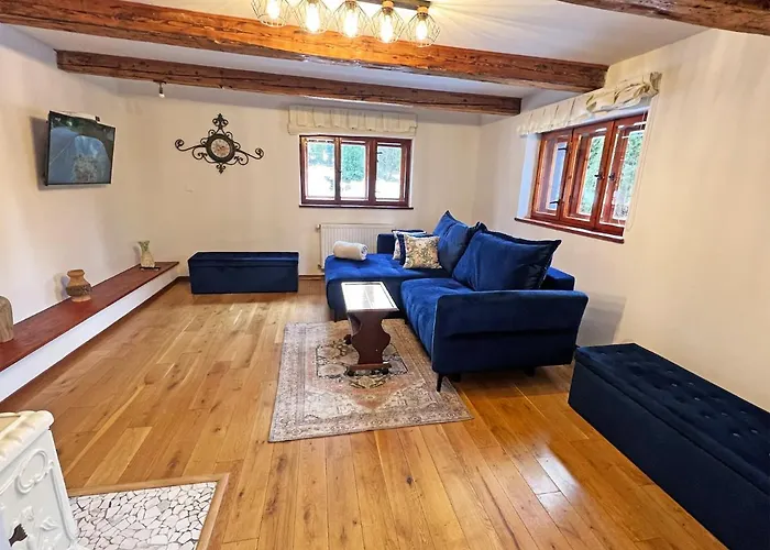 Baby Jagi Villa Sciegny